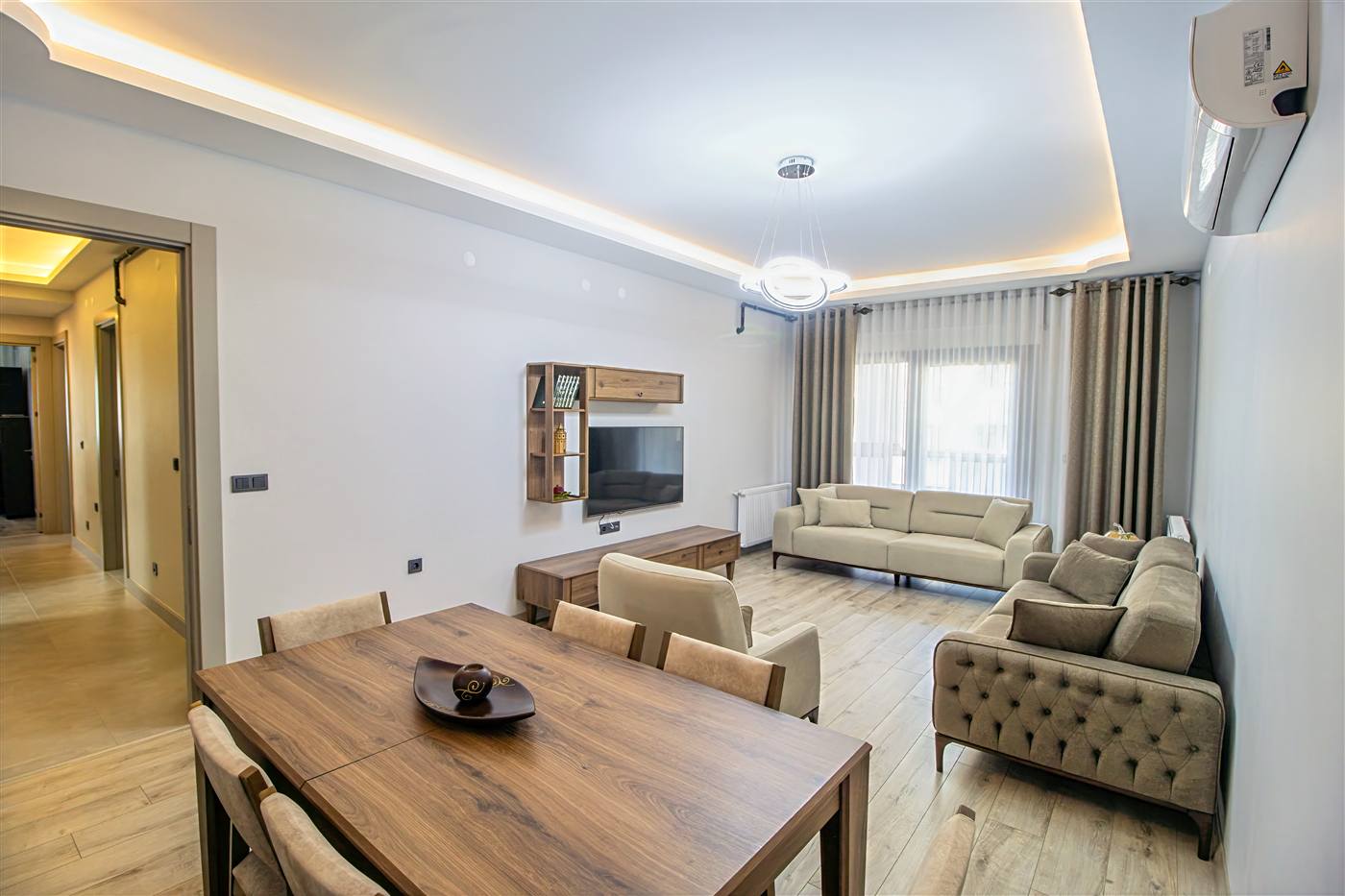 Bir sakinimizin evinden: salon ve yemek alanı